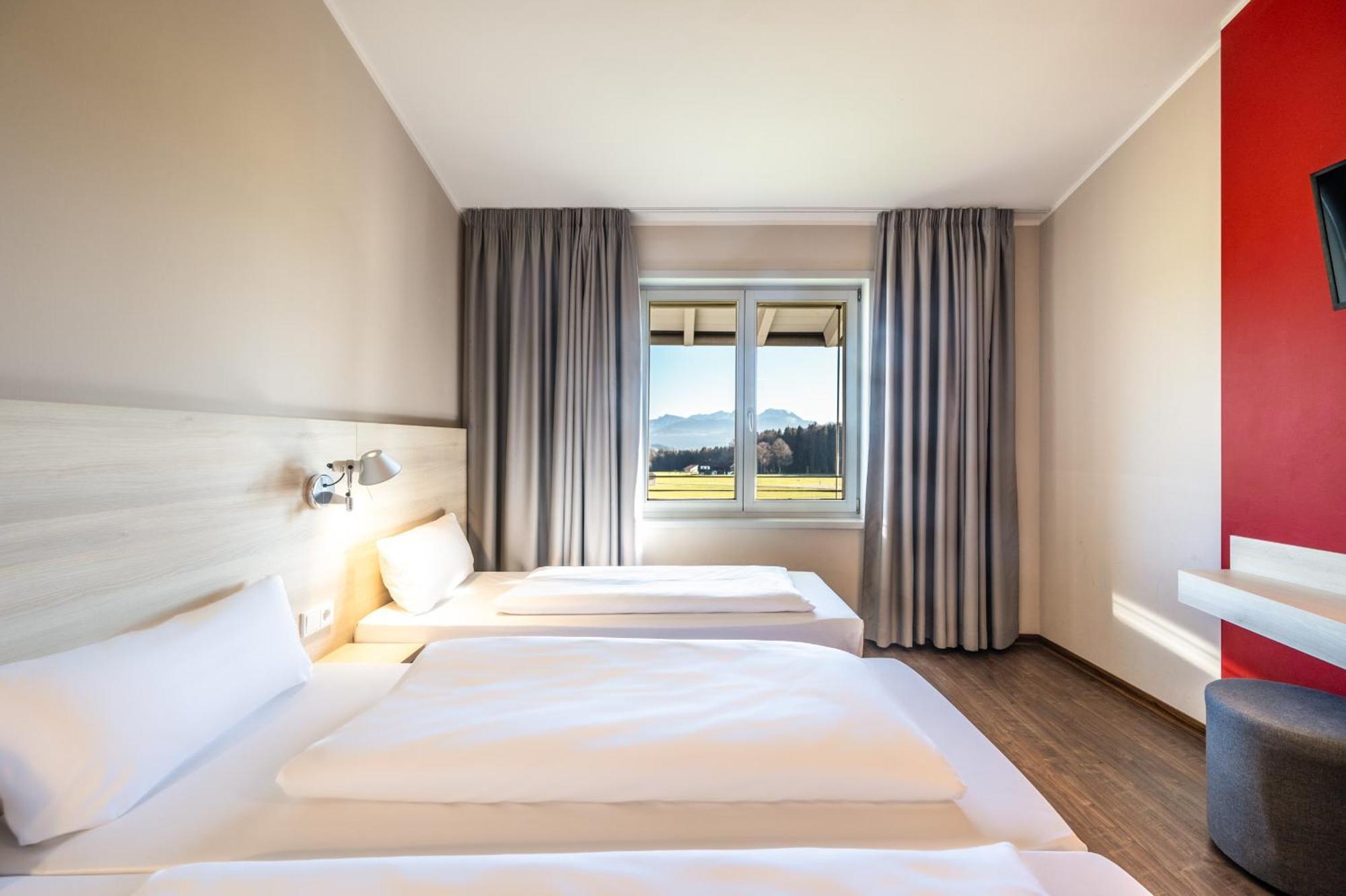 Hotel Irschenberg Sued エクステリア 写真